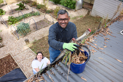 Clearing gutters