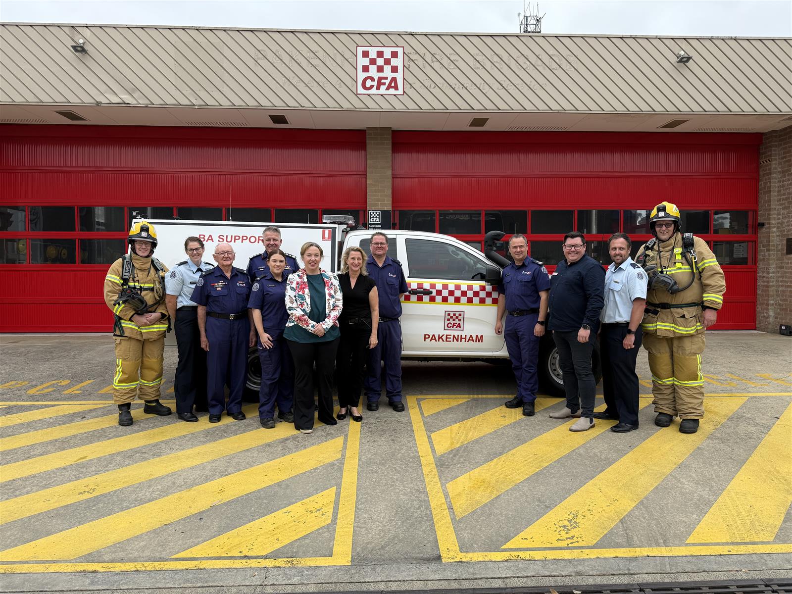 L-R: Jack McCartney, 2nd Lt Natalie Morgan, Charlie Lansdown, A/CO Garry Cook, Alice Pettigrew, Emma Vulin MP, Minister Vicki Ward, Captain Chris Fry, DCO Trevor Owen, Max Cullen, Ex-Captain Christopher Poulton, 1st Lt Adrian Bailey