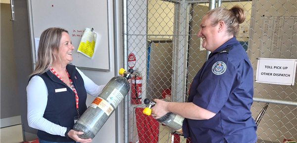 Swap an empty for a full cylinder
