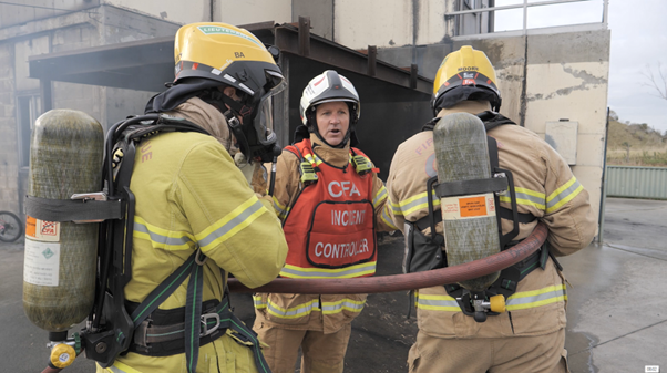 Incident Controller briefing the crew.